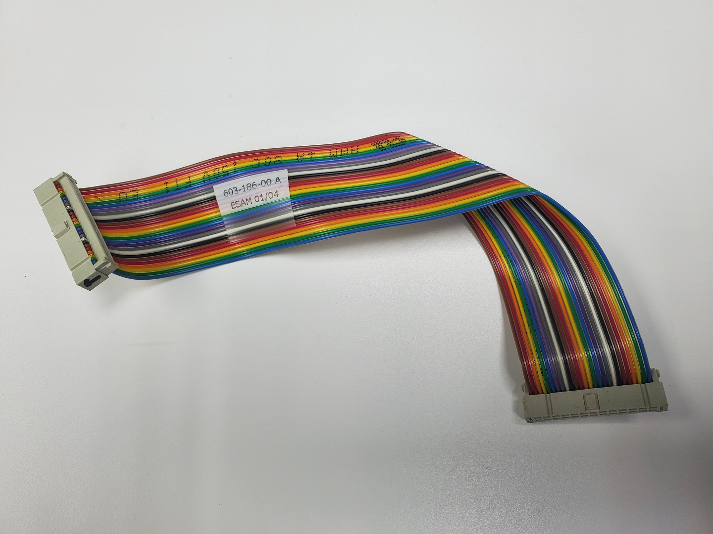 http://www.gamblersoasisusa.com/Shared/Images/Product/IGT-603-186-00-A-RIBBON-CABLE-FOR-S2000-SLOT-MACHINE/IGT-603-186-00-A-RIBBON-CABLE.jpg