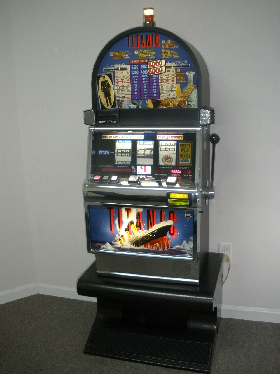 table stand for slot machine