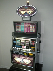 IGT DOUBLE DIAMOND FLAT TOP S2000 SLOT MACHINE with LIGHTED TOPPER 