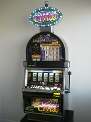 IGT LEOPARD CLAW FIVE REEL S2000 SLOT MACHINE WITH LIGHTED TOPPER 