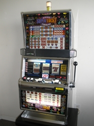 IGT SUPER LUCKY 2X3X4X5X TIMES PAY FIVE LINE S2000 SLOT MACHINE WITH QUARTER COIN HANDLING 