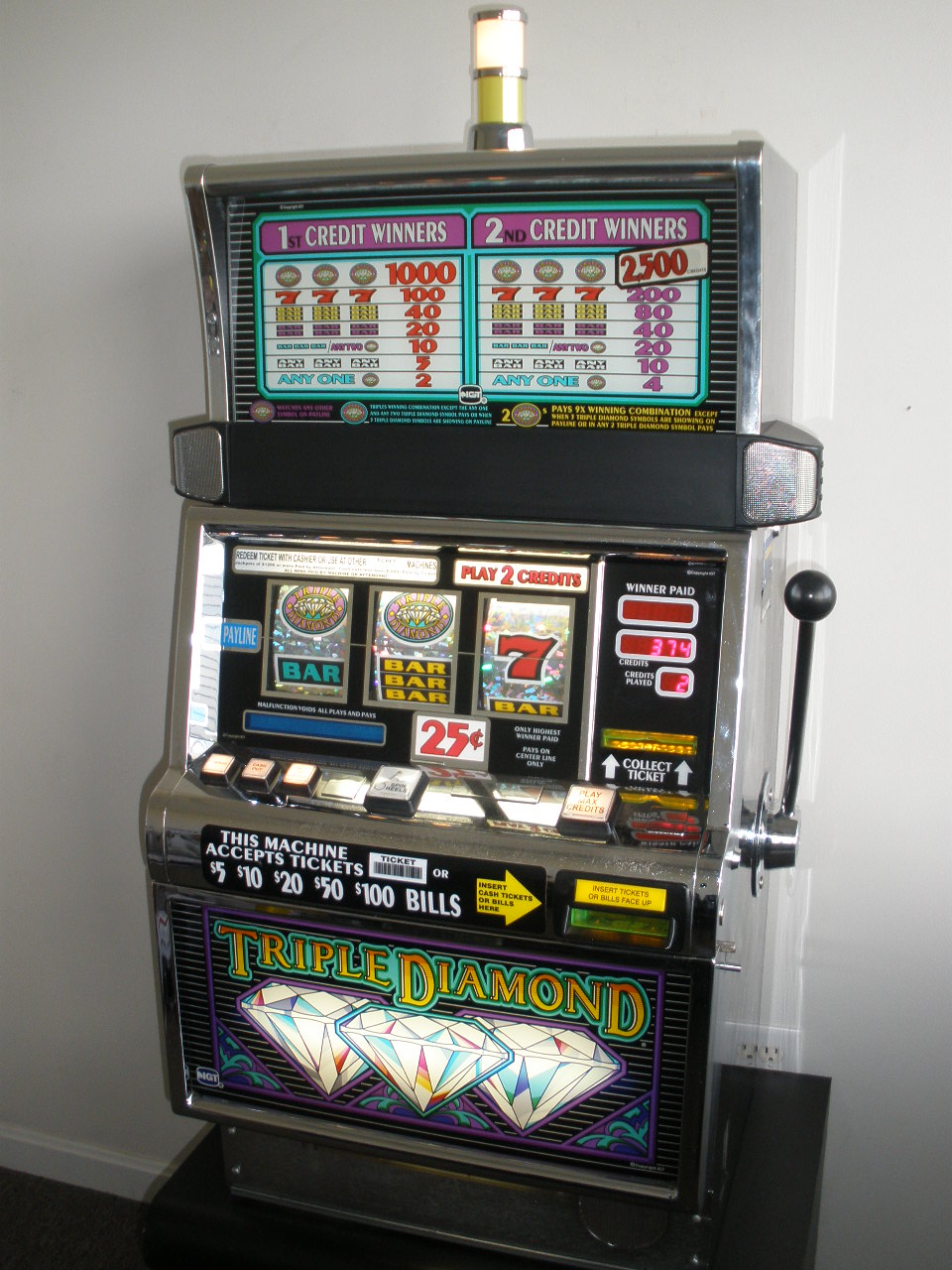 https://www.gamblersoasisusa.com/resize/Shared/Images/Product/IGT-TRIPLE-DIAMOND-FLAT-TOP-S2000-SLOT-MACHINE/P4072068.jpg?bw=1000&bh=1000