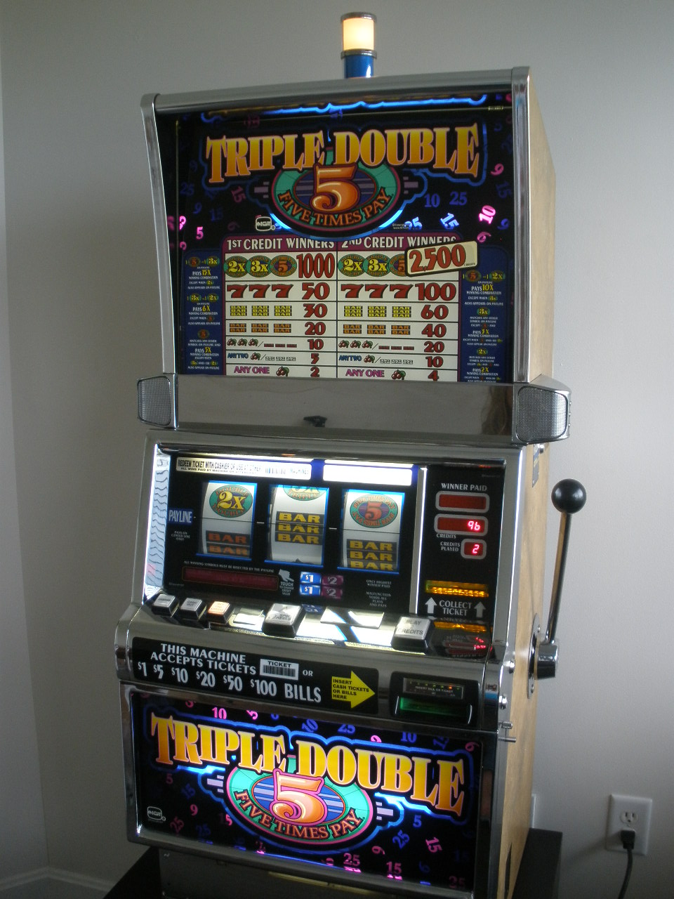 IGT TRIPLE DOUBLE FIVE TIMES PAY S2000 SLOT MACHINE For Sale • Gambler
