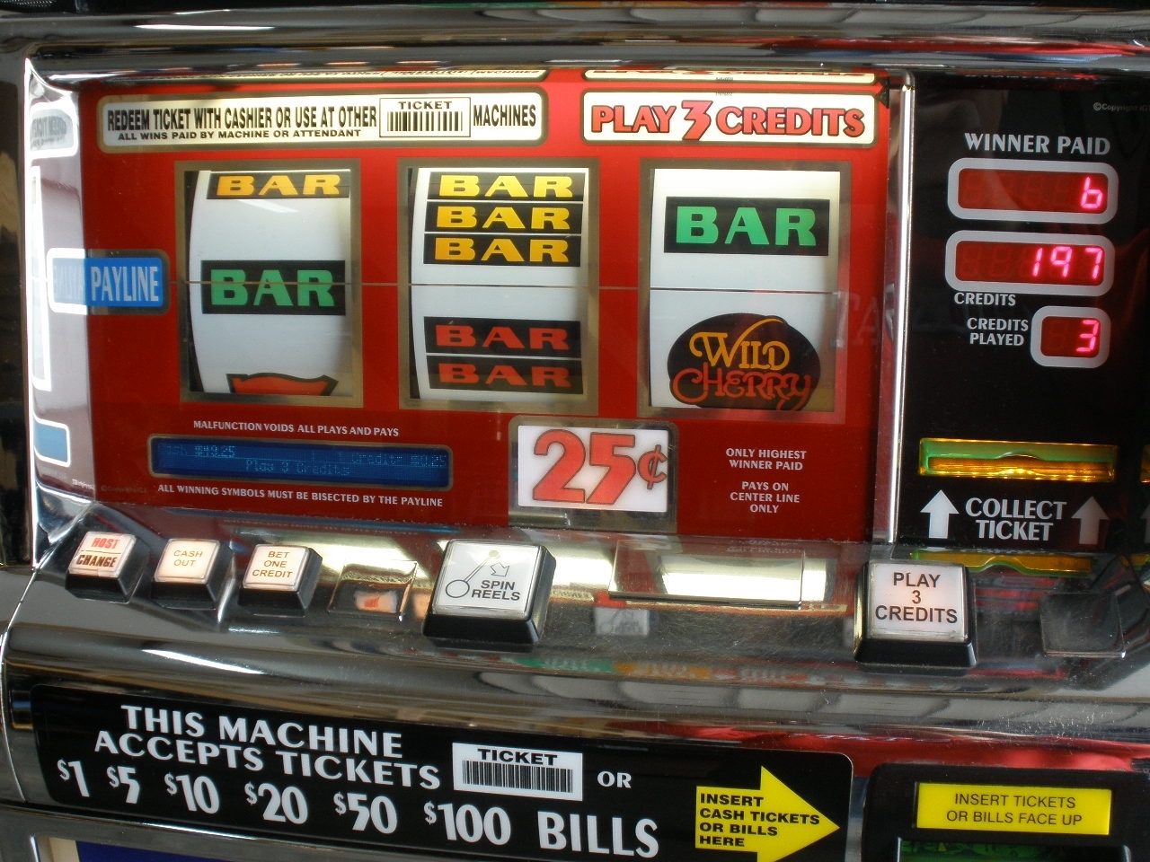 igt deuces wild slot machine
