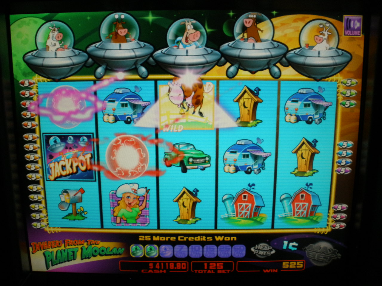 slots like invaders from the planet moolah